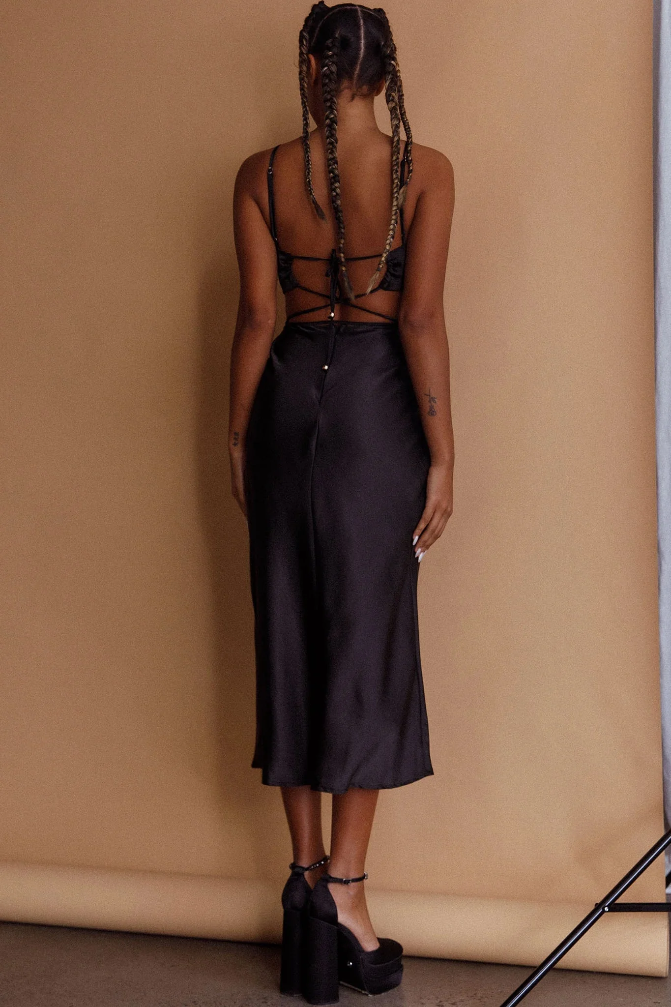 City Lights Cut-Out Waist Strappy Back Midi Dress Black