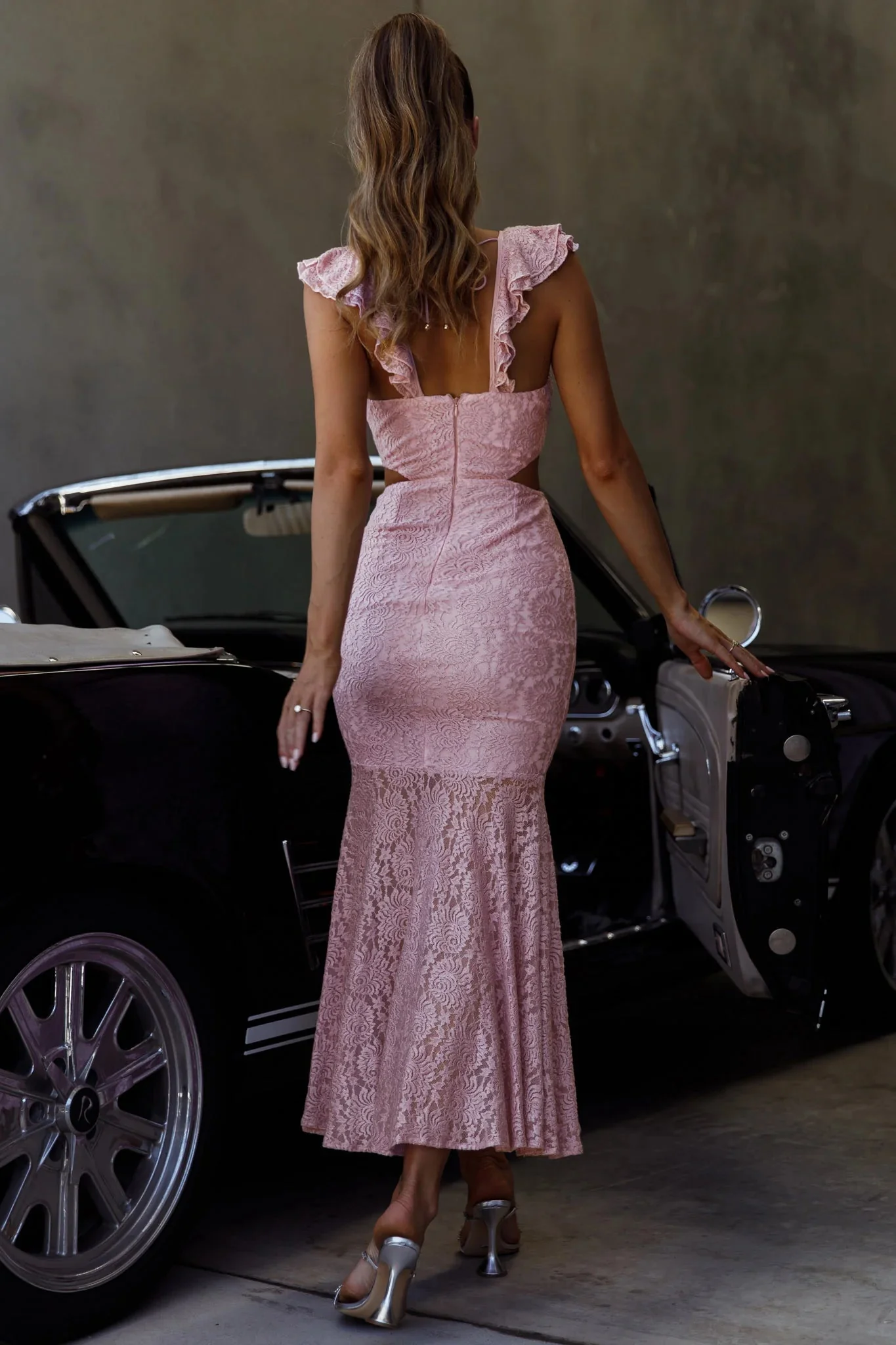 Pearl Ruffle Shoulder Lace Maxi Dress Pink