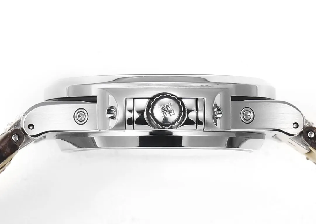 Patek Philippe Green Nautilus Watch - Bestter Watches