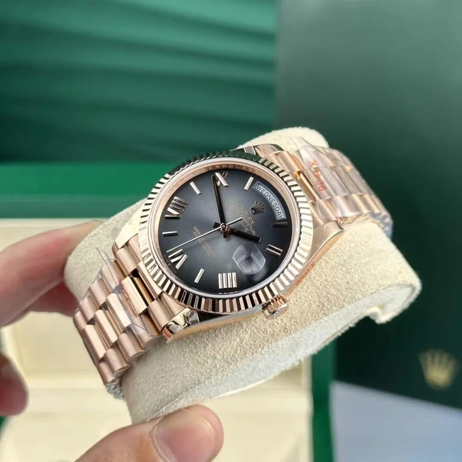Superclone Rolex Day-Date 40 mm Slate Ombre Dial 228235 - Bestter Watches