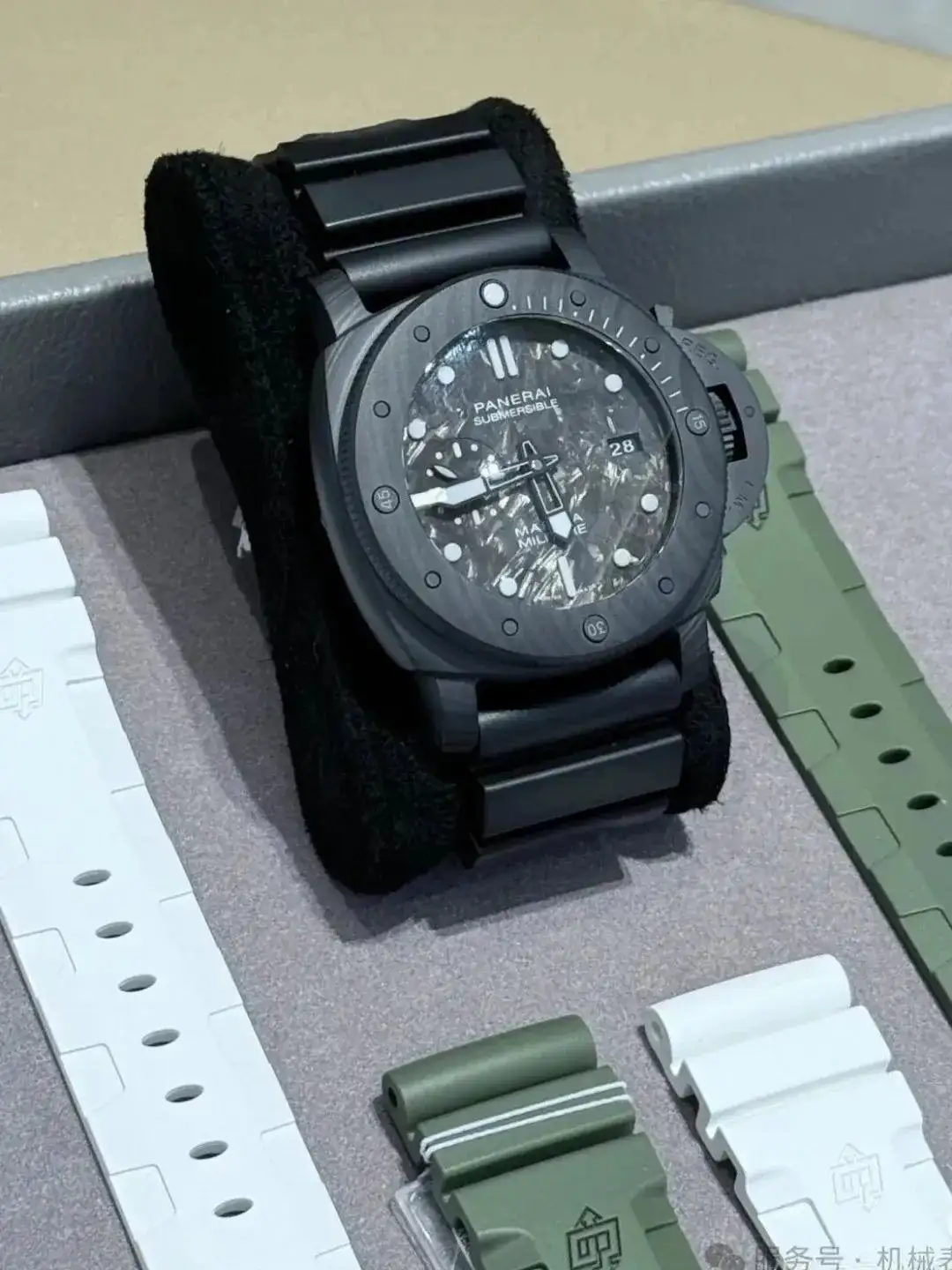 Panerai Submersible Men Automatic Black Rubber Watch PAM00979 - Bestter Watches