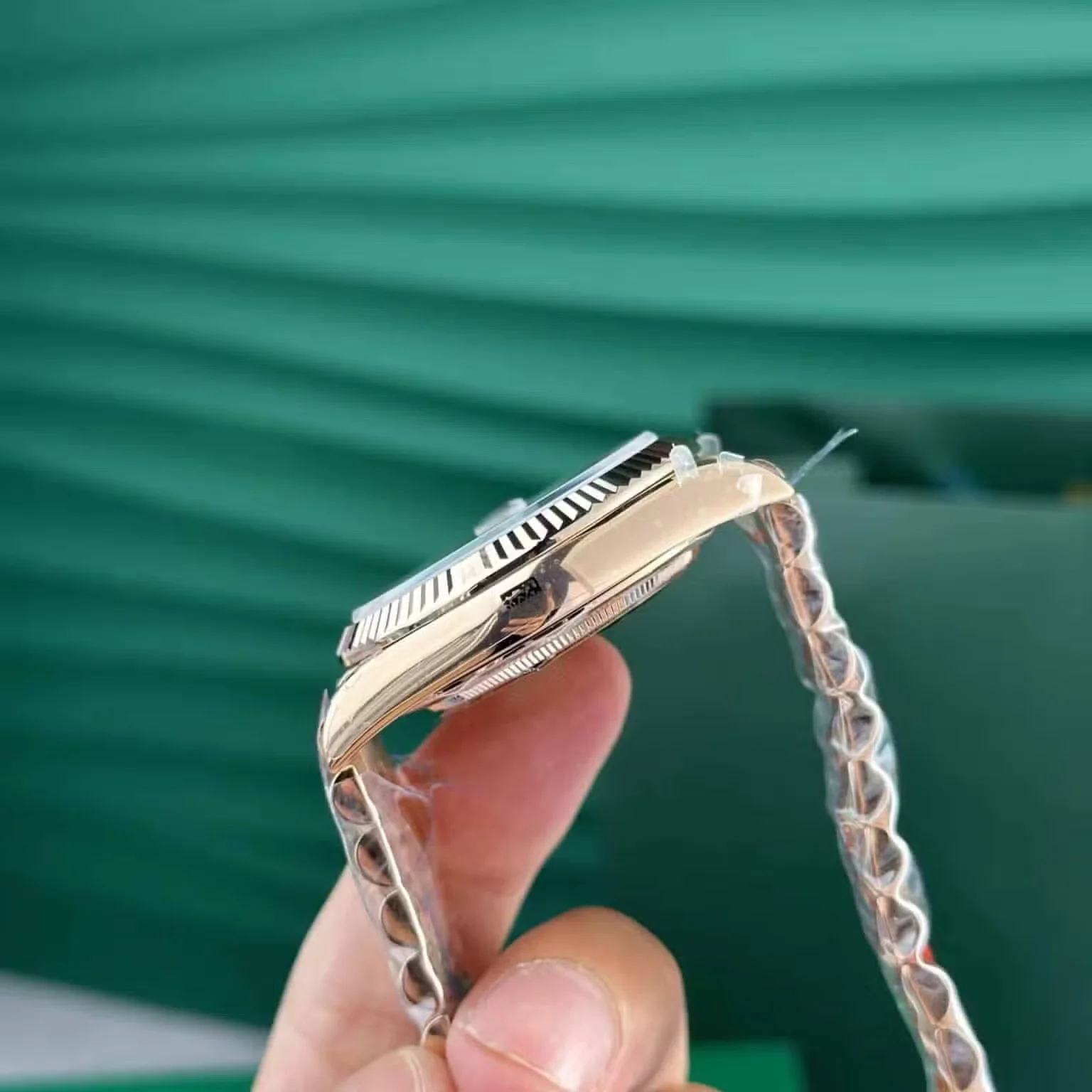 Superclone Rolex Day-Date 40 mm Slate Ombre Dial 228235 - Bestter Watches