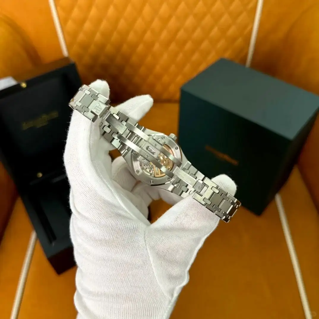 Audemars Piguet Royal Oak Selfwinding Black 15451ST.ZZ.1256ST.01 - Bestter Watches