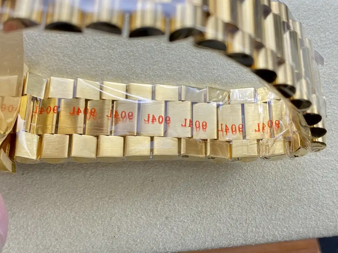 Superclone Rolex Day-Date II 40mm Champagne Dial 228238 - Bestter Watches