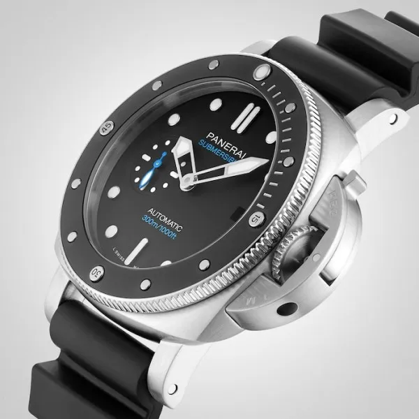 Panerai Submersible Men Automatic Black Rubber Watch PAM00683 - Bestter Watches