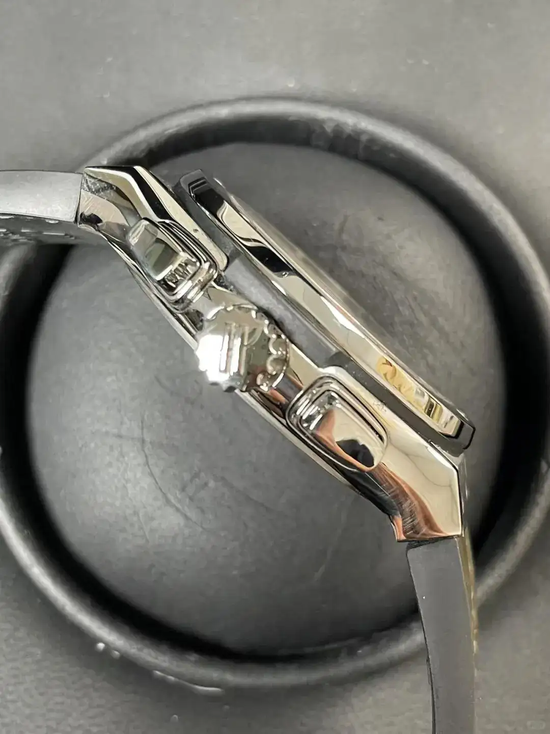 Hublot Classic Fusion Men Automatic Green Alligator Watch 541.NX.8970.LR - Bestter Watches