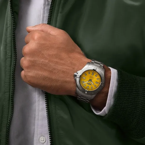 Breitling Avenger Men Automatic Yellow Stainless Steel Watch A17319101I1A1 - Bestter Watches