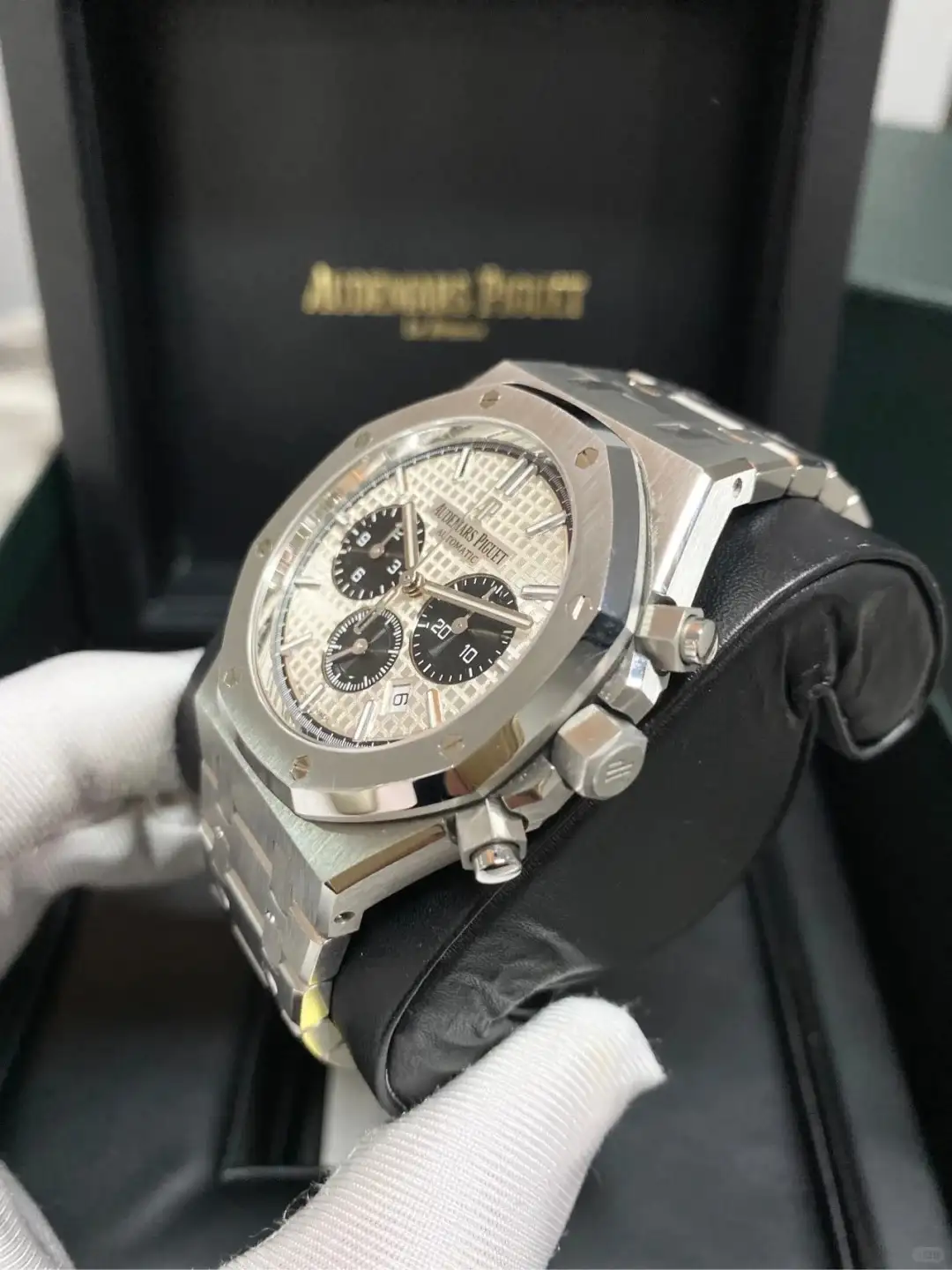 Audemars Piguet Royal Oak Selfwinding Chronograph Silver 26331ST.OO.1220ST.03 - Bestter Watches