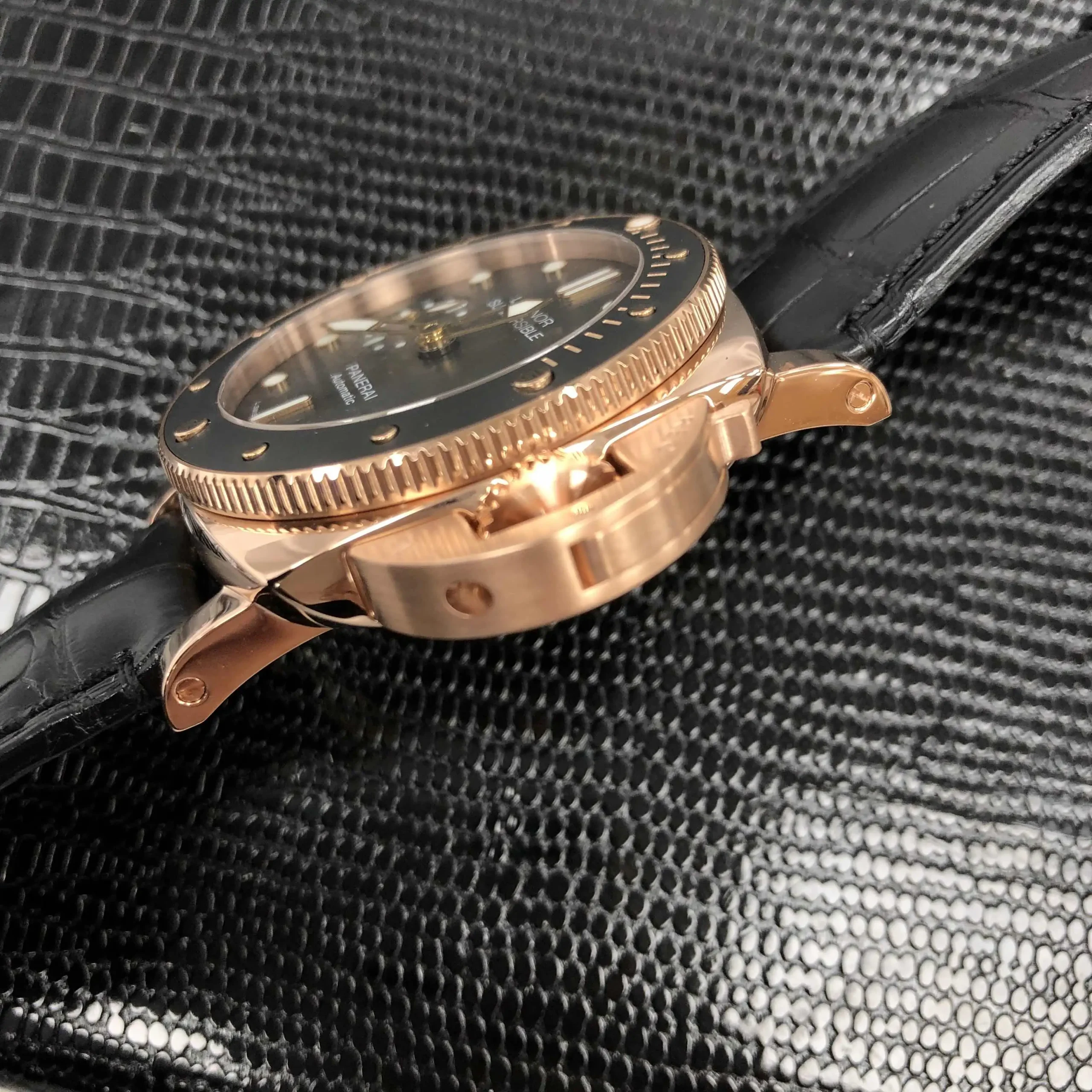 Panerai Submersible Men Automatic Black Alligator Watch PAM00974 - Bestter Watches