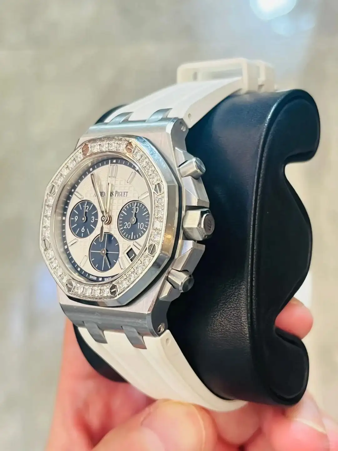 Audemars Piguet Royal Oak Offshore Selfwinding Chronograph Silver 26231ST.ZZ.D010CA.01 - Bestter Watches