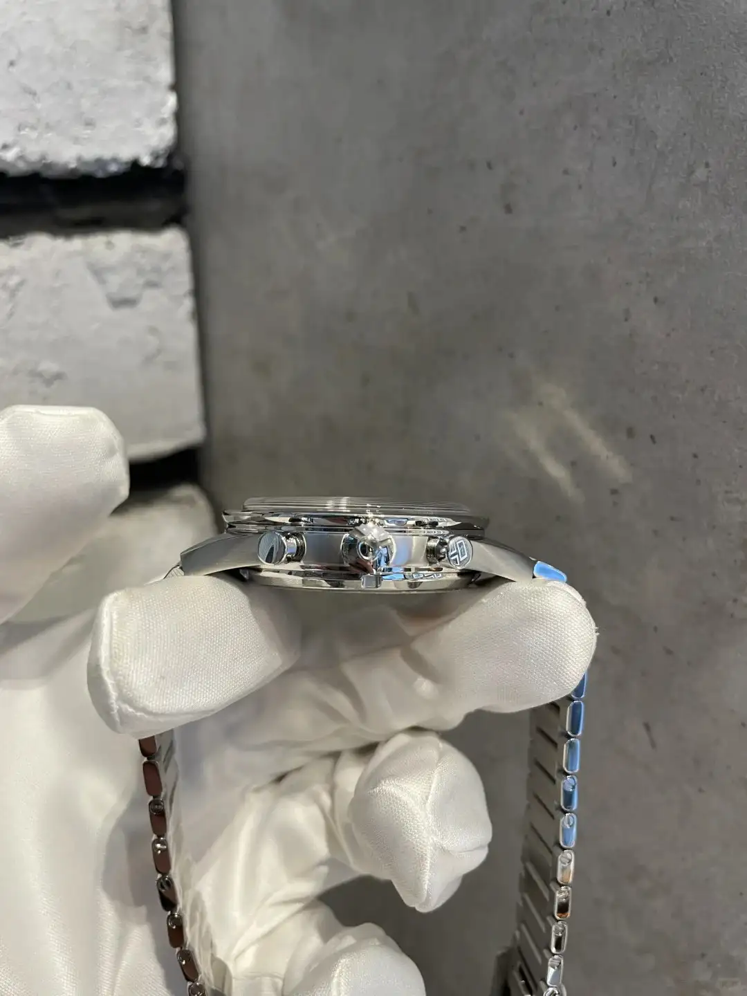 Omega Speedmaster Men Automatic Blue Stainless Steel Watch O33210415103001 - Bestter Watches