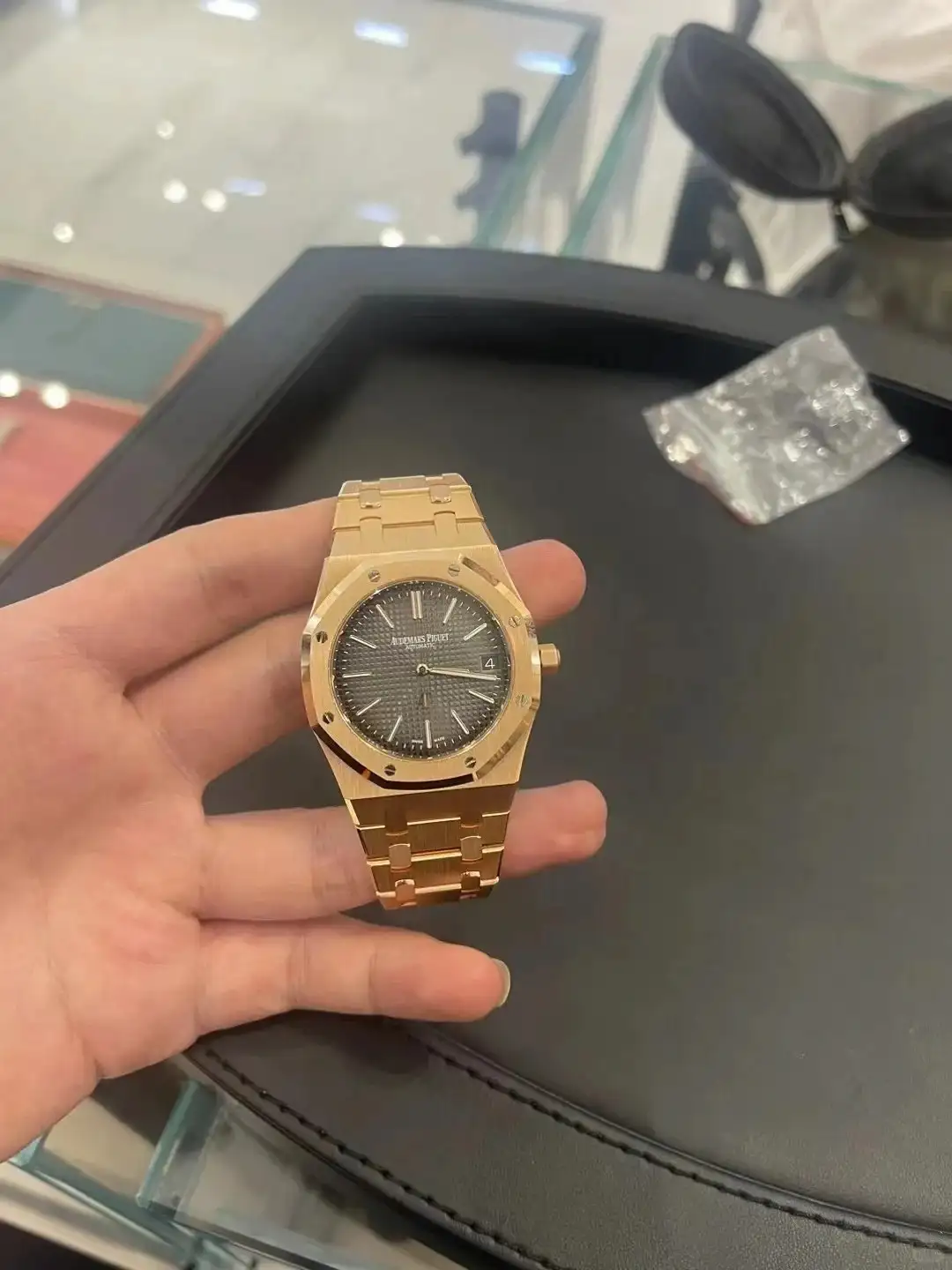 Audemars Piguet Royal Oak Quartz Brown 67650OR.OO.1261OR.01 - Bestter Watches