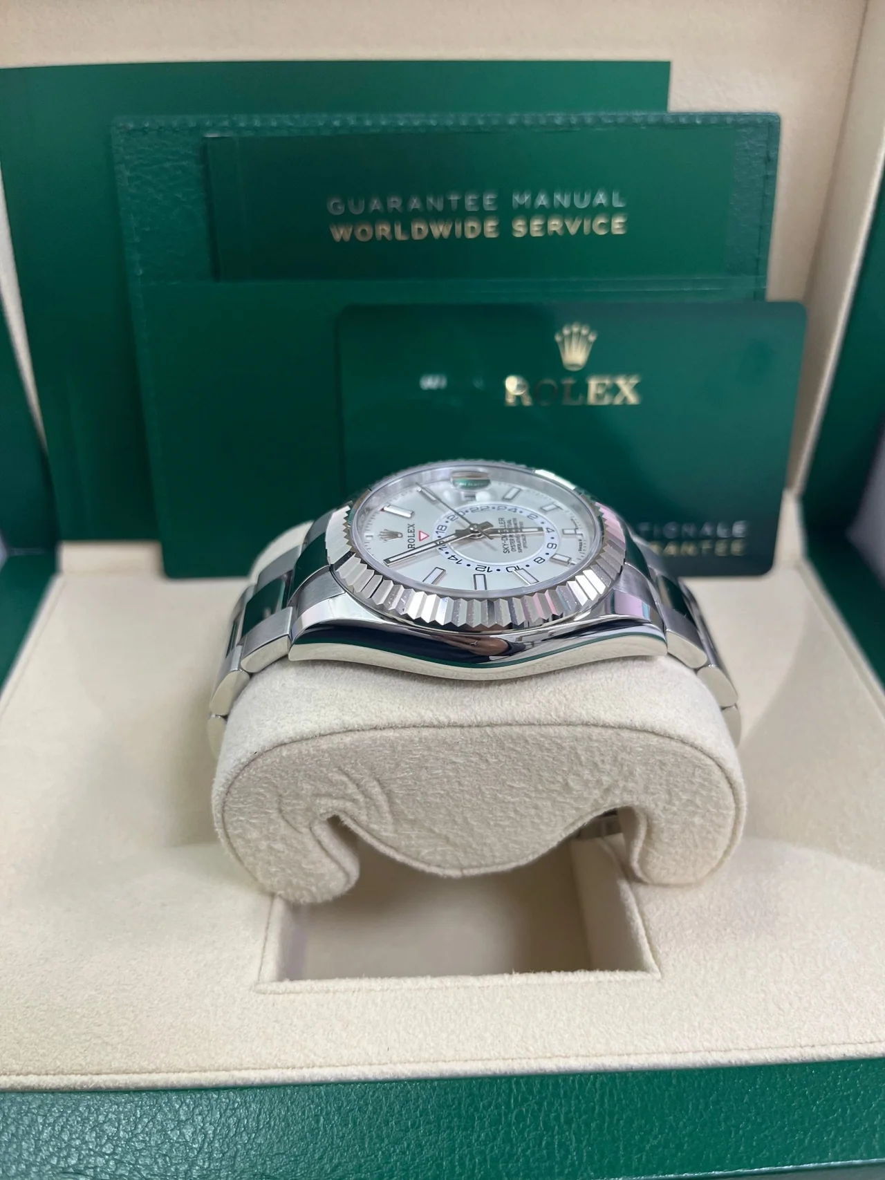 Superclone Rolex Sky-Dweller 42 mm Intense white Dial 336934 - Bestter Watches