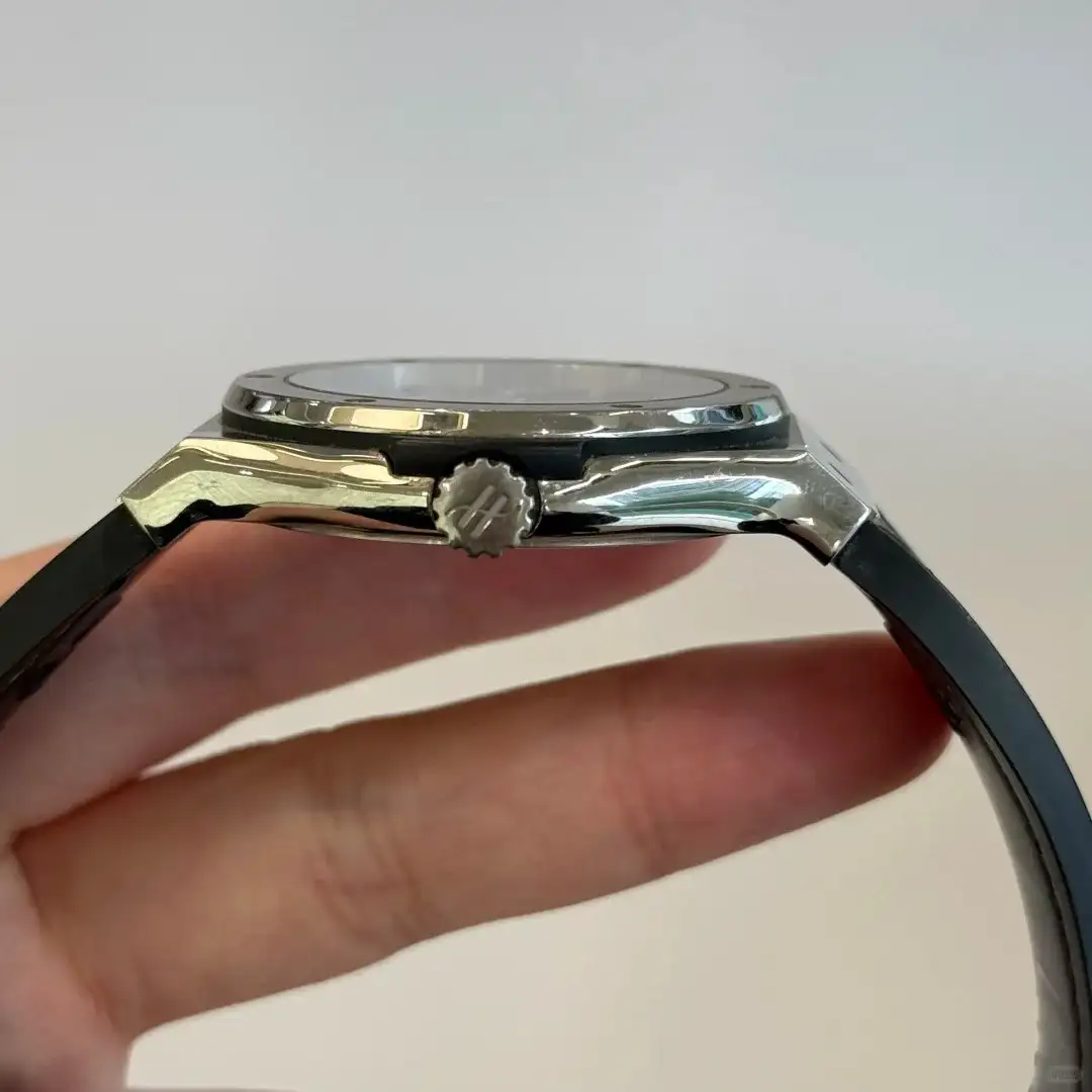 Hublot Classic Fusion Men Automatic Black Alligator Watch 565.NX.1171.LR - Bestter Watches