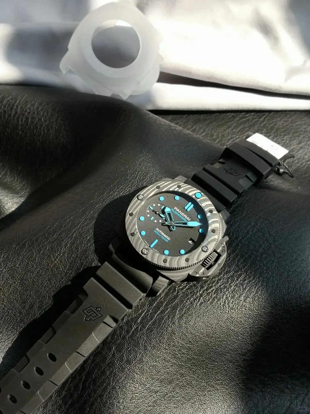 Panerai Submersible Men Automatic Black Rubber Watch PAM00960 - Bestter Watches