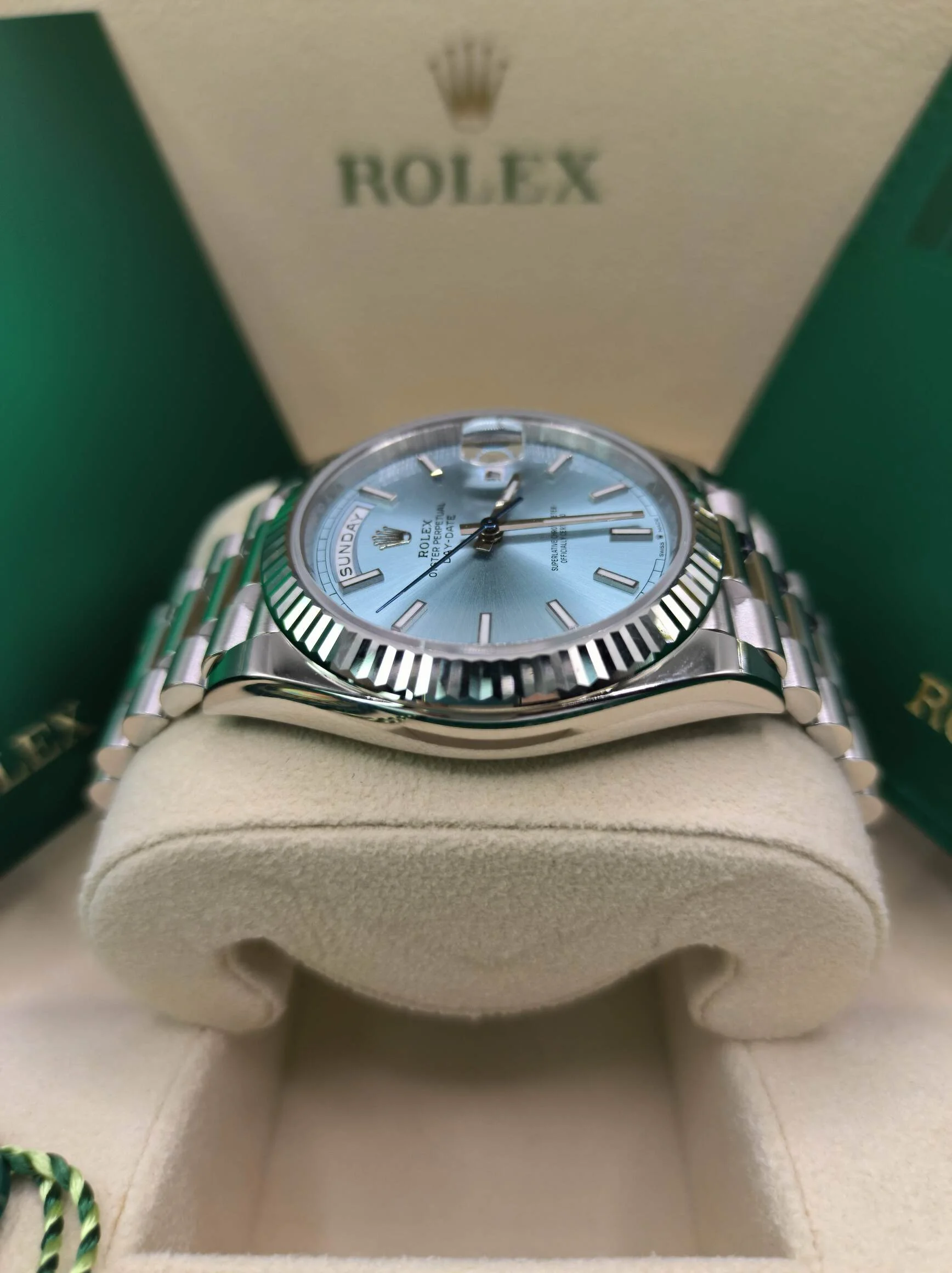 Superclone Rolex Day-Date 40 mm Ice blue Dial 228236 - Bestter Watches