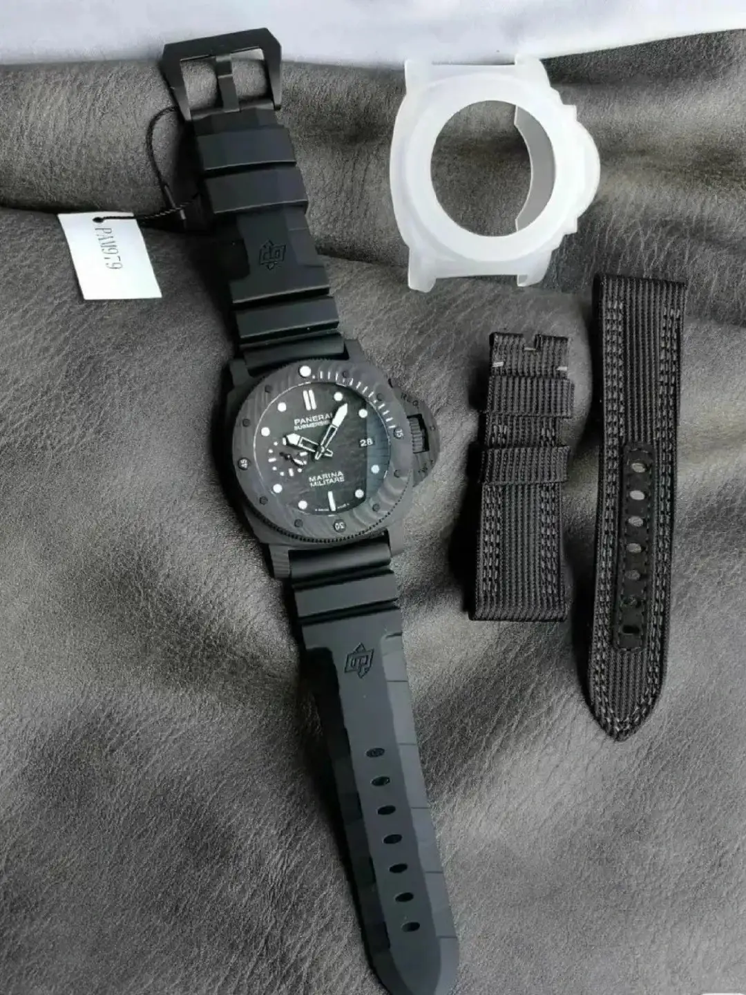 Panerai Submersible Men Automatic Black Rubber Watch PAM00979 - Bestter Watches