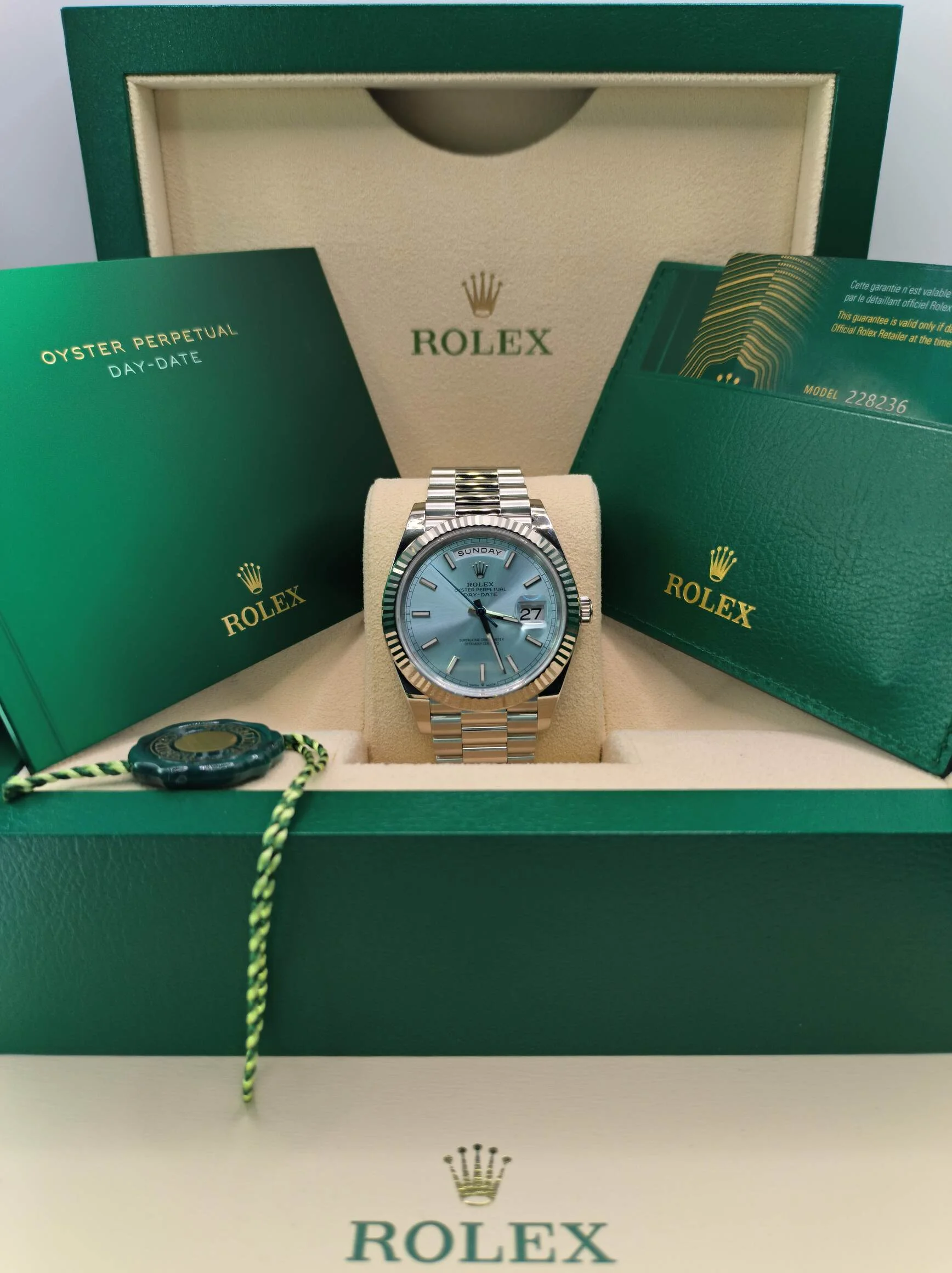 Superclone Rolex Day-Date 40 mm Ice blue Dial 228236 - Bestter Watches