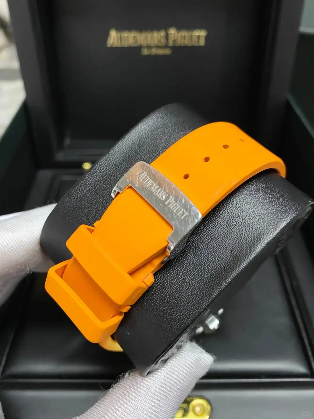 Audemars Piguet Royal Oak Offshore Selfwinding Chronograph Orange 26231ST.ZZ.D070CA.01 - Bestter Watches