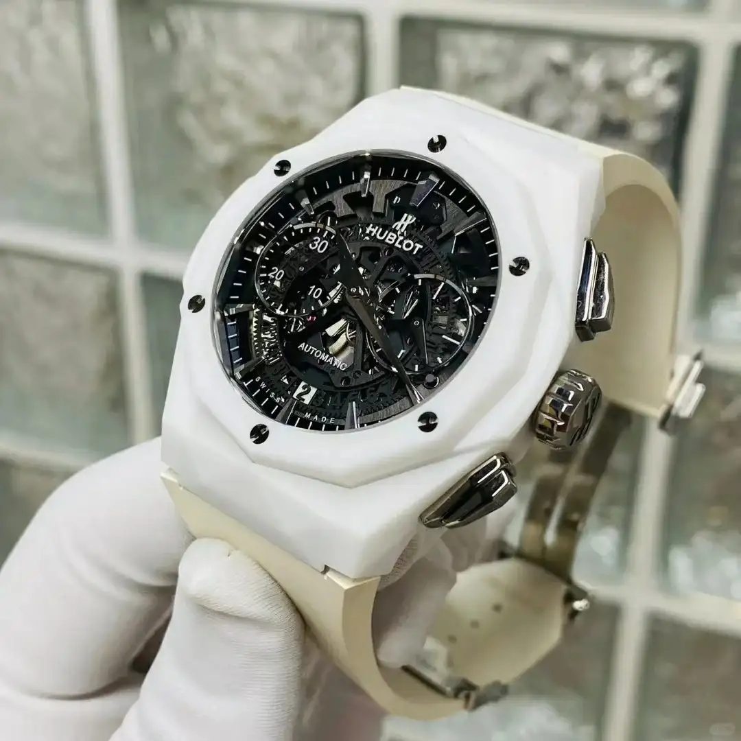 Hublot Classic Fusion Men Automatic Black Rubber Watch 525.HI.0170.RW.ORL21 - Bestter Watches