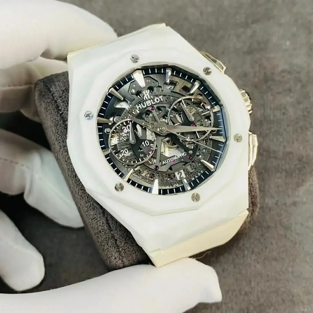 Hublot Classic Fusion Men Automatic Black Rubber Watch 525.HI.0170.RW.ORL21 - Bestter Watches