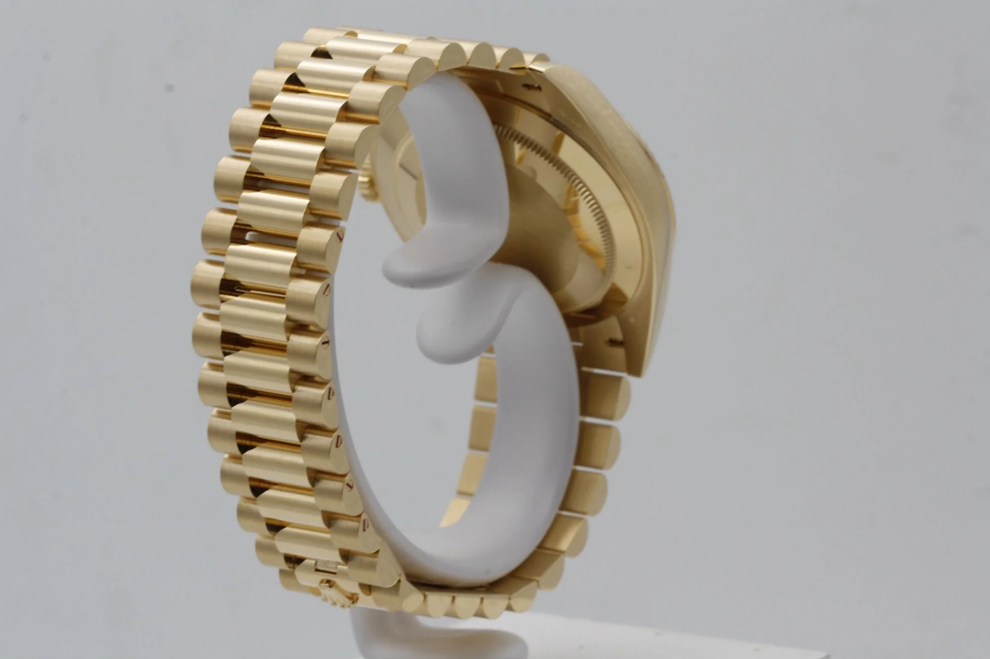 Superclone Rolex Day-Date 40 mm Black Dial 228238 - Bestter Watches