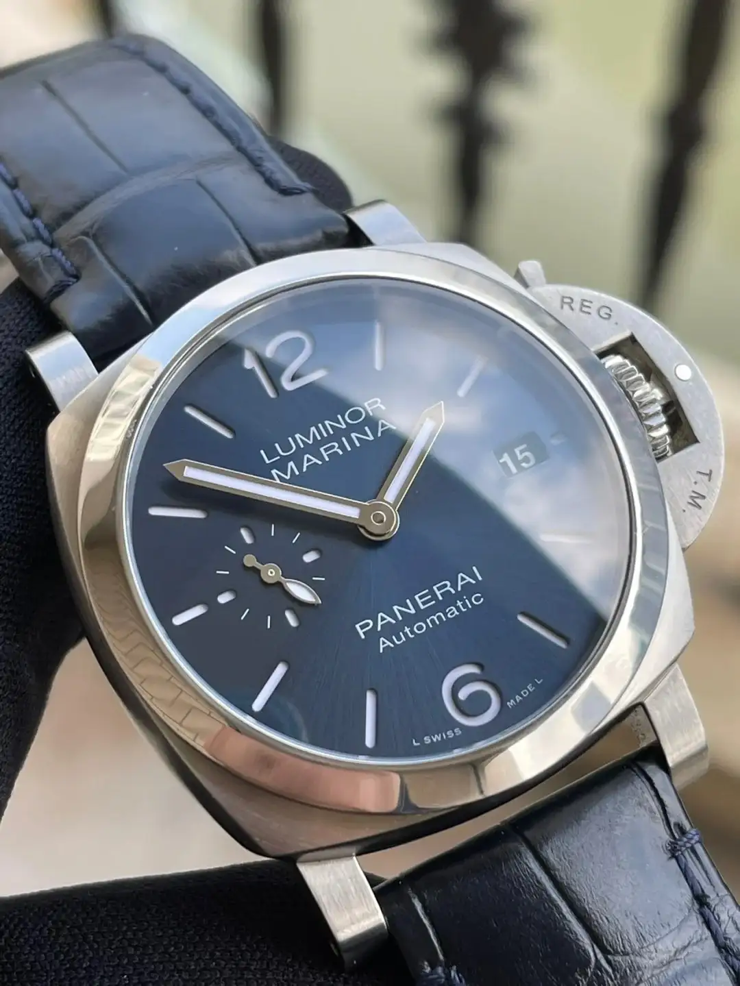 Panerai Luminor Due Unisex Automatic Blue Alligator Watch PAM01273 - Bestter Watches