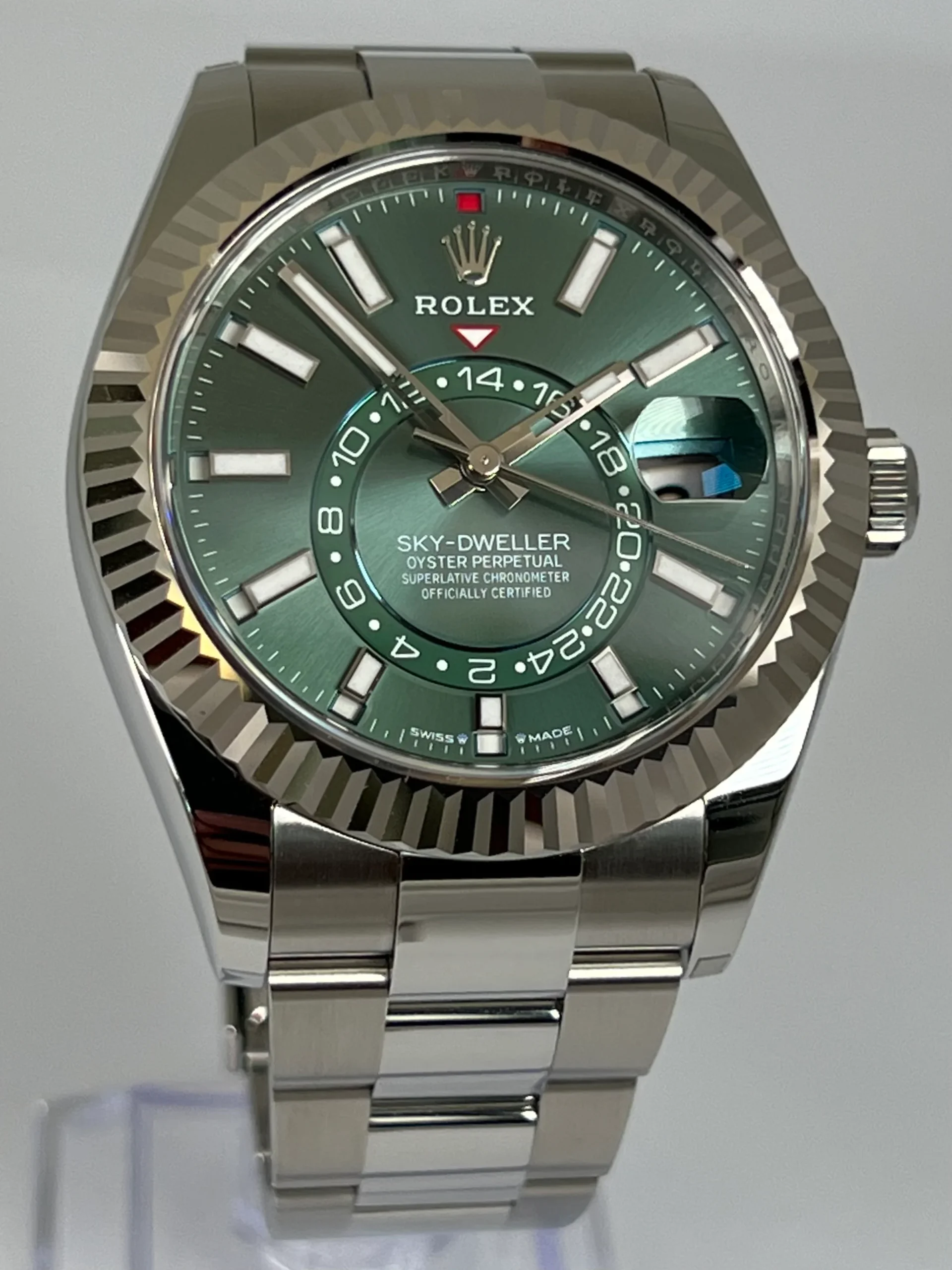 Superclone Rolex Sky-Dweller 42 mm Mint green Dial 336934 Oyster - Bestter Watches