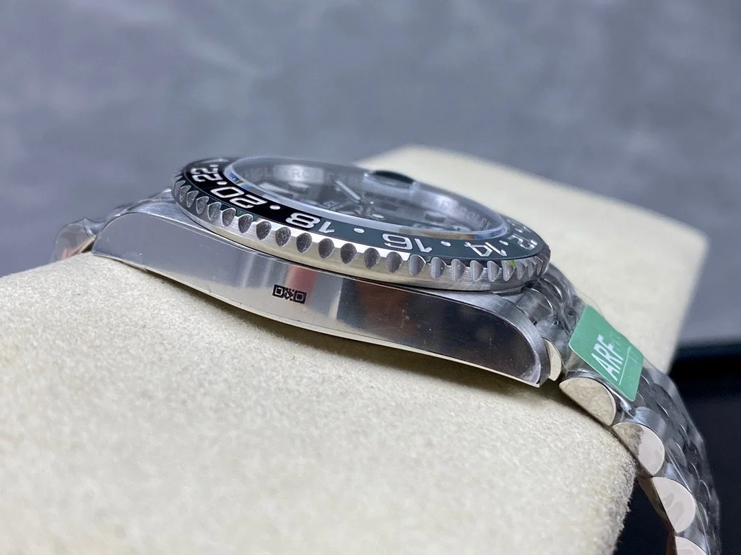 Superclone Rolex GMT-Master II 126710GRNR  Bruce Wayne  Jubilee 2024 - Bestter Watches