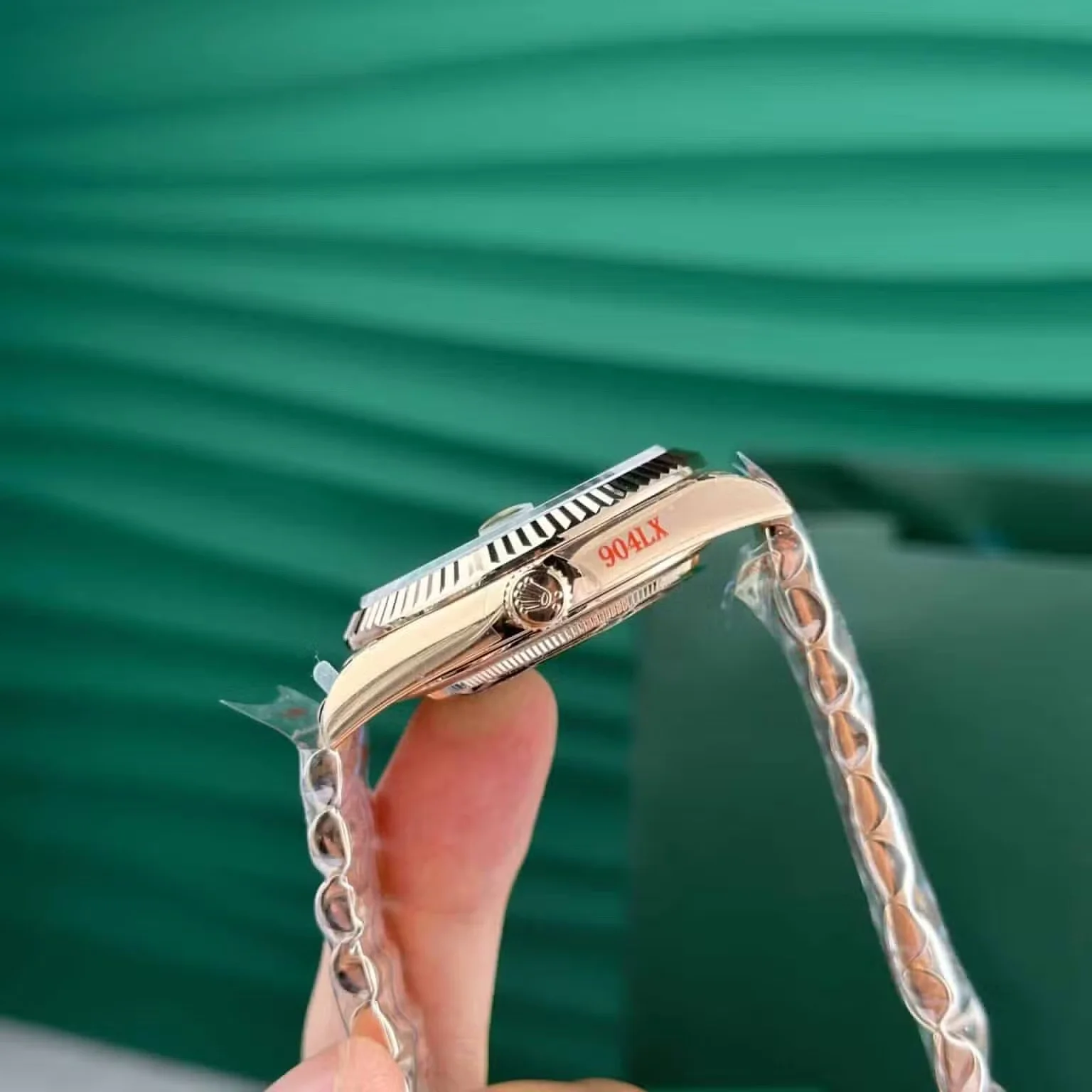 Superclone Rolex Day-Date 40 mm Slate Ombre Dial 228235 - Bestter Watches