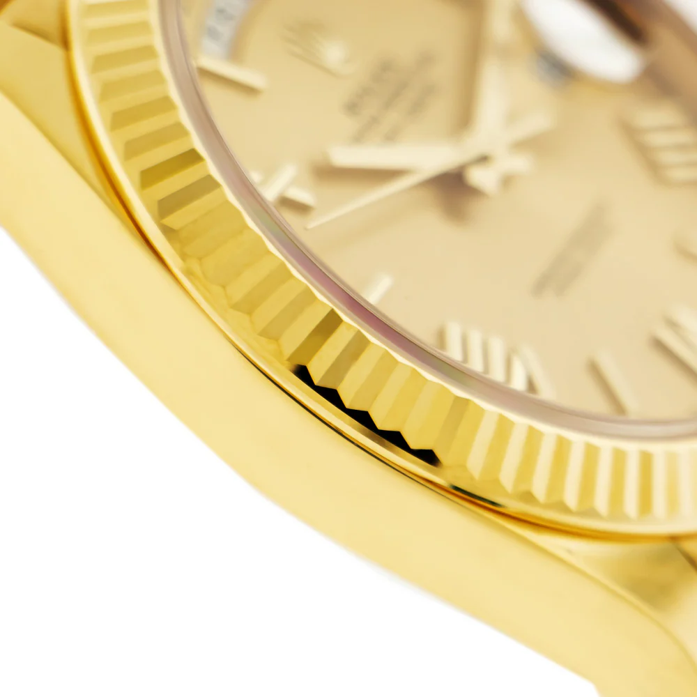 Superclone Rolex Day-Date 40 mm Roman Champagne Dial 228238 - Bestter Watches