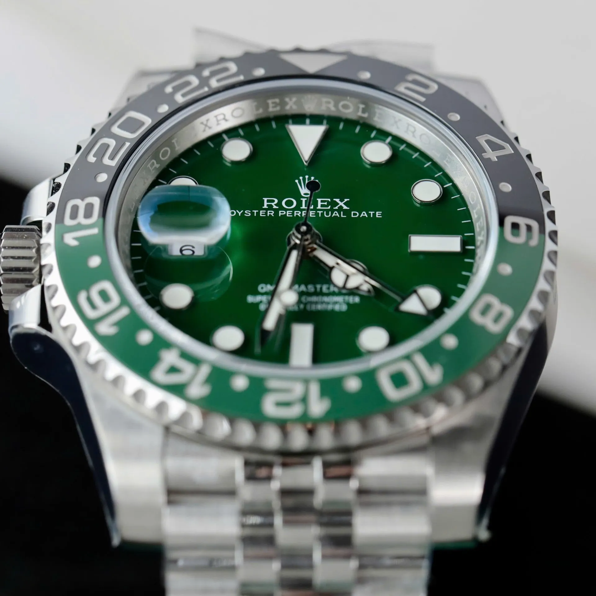 Superclone Rolex GMT-Master II 40 mm 126729VTNR Jubilee “Absinthe” - Bestter Watches