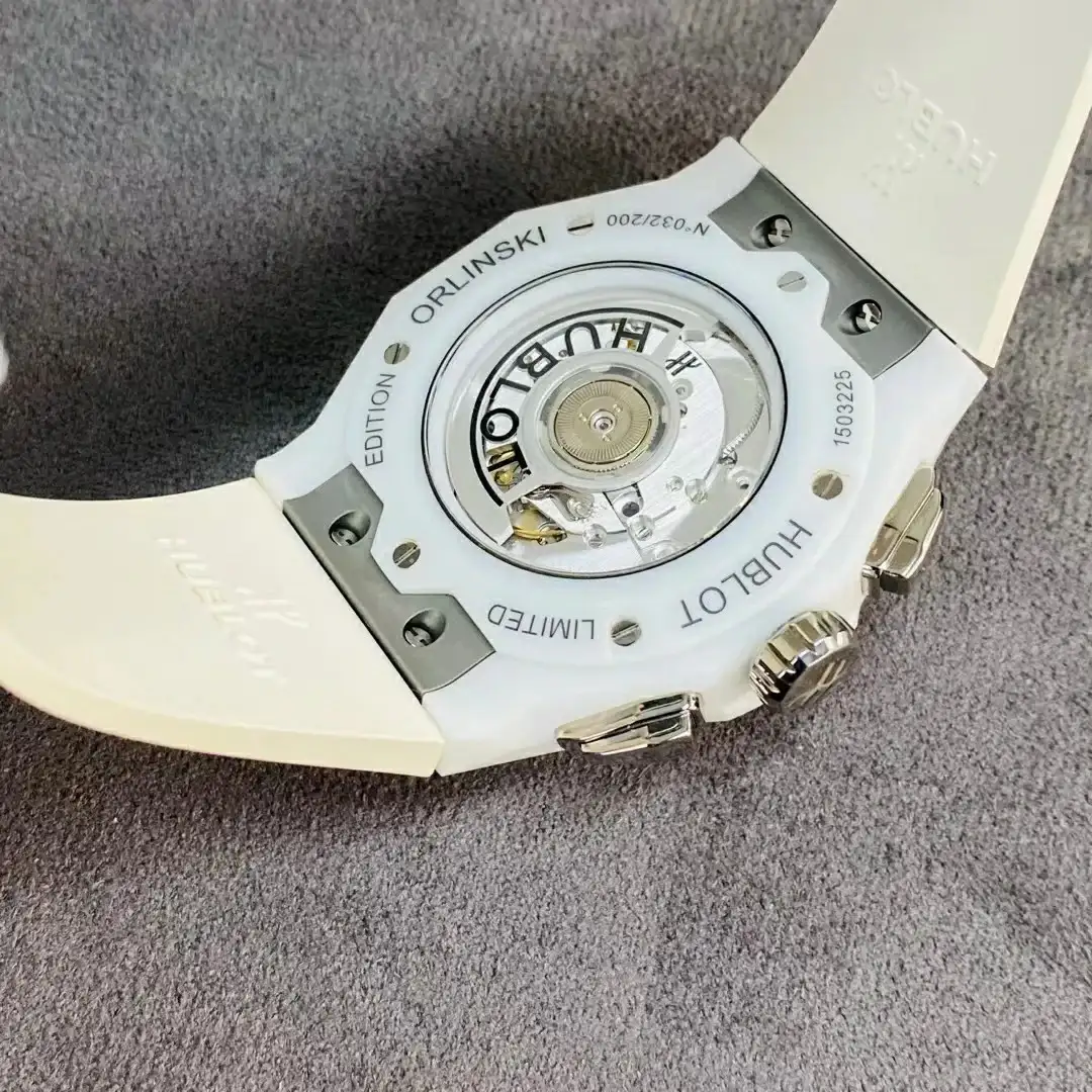 Hublot Classic Fusion Men Automatic Black Rubber Watch 525.HI.0170.RW.ORL21 - Bestter Watches