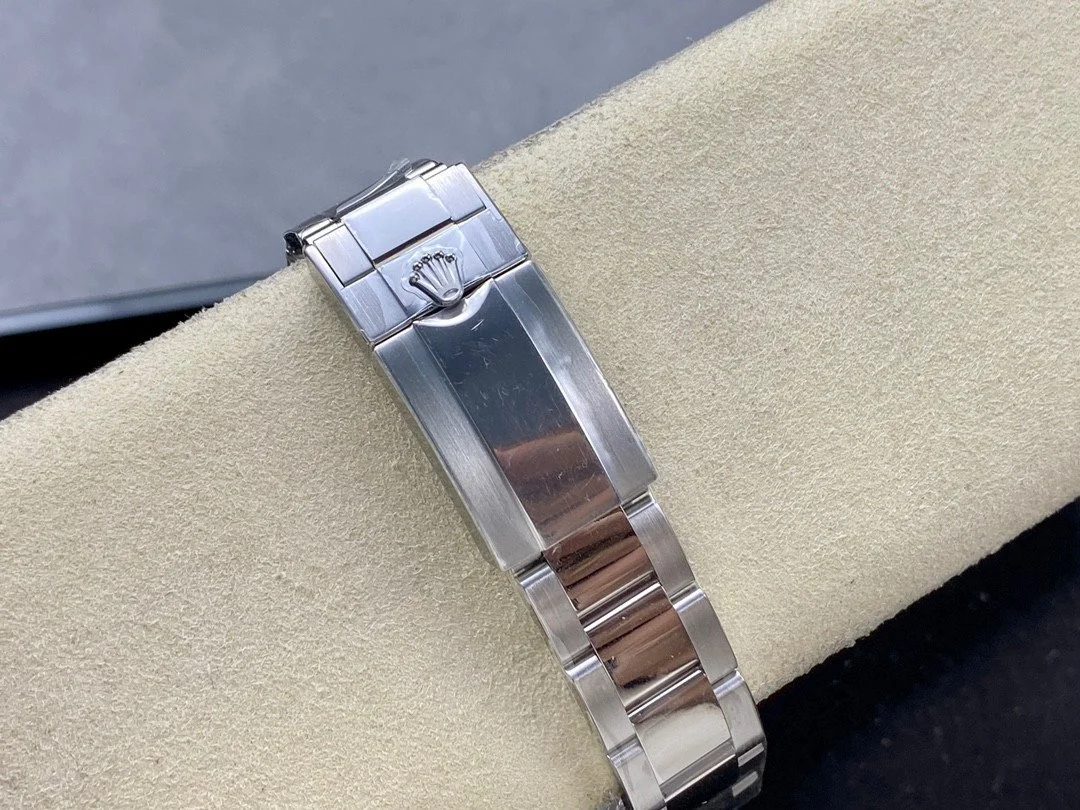 Superclone Rolex GMT-Master II 126710GRNR  Bruce Wayne  Oyster 2024 - Bestter Watches