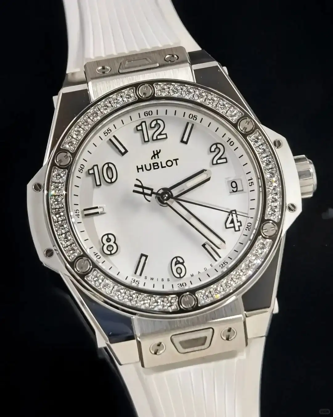 Hublot Big Bang Women Automatic White Rubber Watch 465.SE.2010.RW.1204 - Bestter Watches