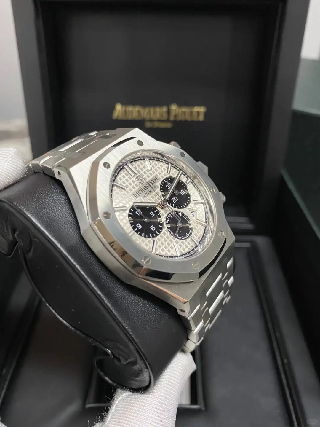 Audemars Piguet Royal Oak Selfwinding Chronograph Silver 26331ST.OO.1220ST.03 - Bestter Watches