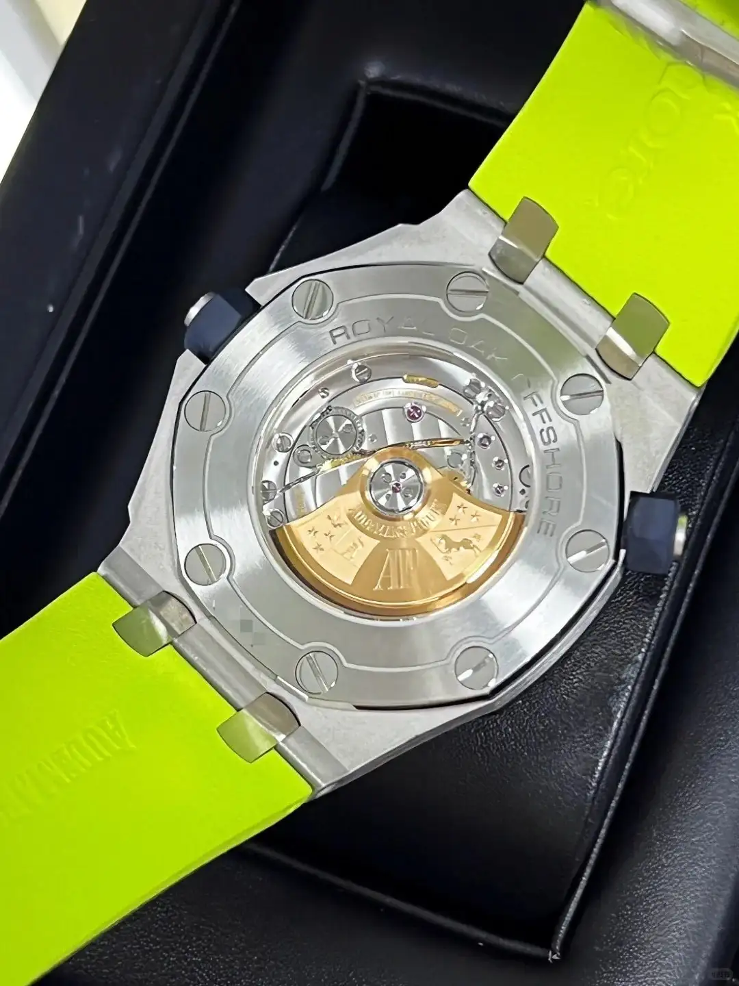 Audemars Piguet Royal Oak Offshore Diver Chronograph Green 26703ST.OO.A038CA.01 - Bestter Watches