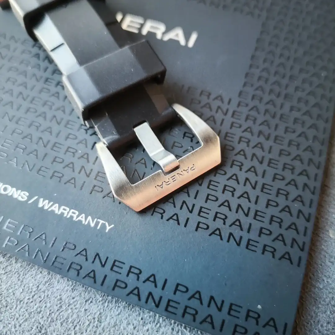 Panerai Submersible Men Automatic White Rubber Watch PAM01223 - Bestter Watches