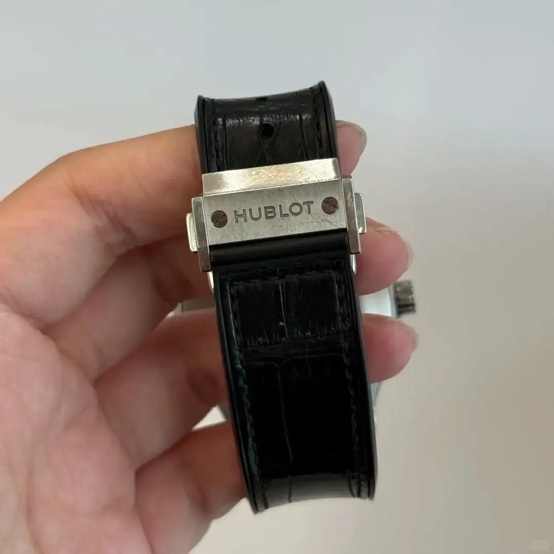 Hublot Classic Fusion Men Automatic Black Alligator Watch 565.NX.1171.LR - Bestter Watches