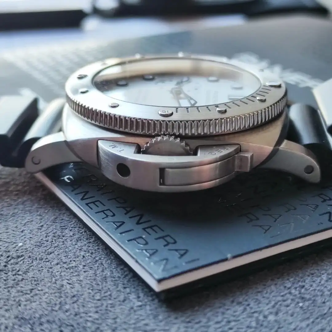 Panerai Submersible Men Automatic White Rubber Watch PAM01223 - Bestter Watches