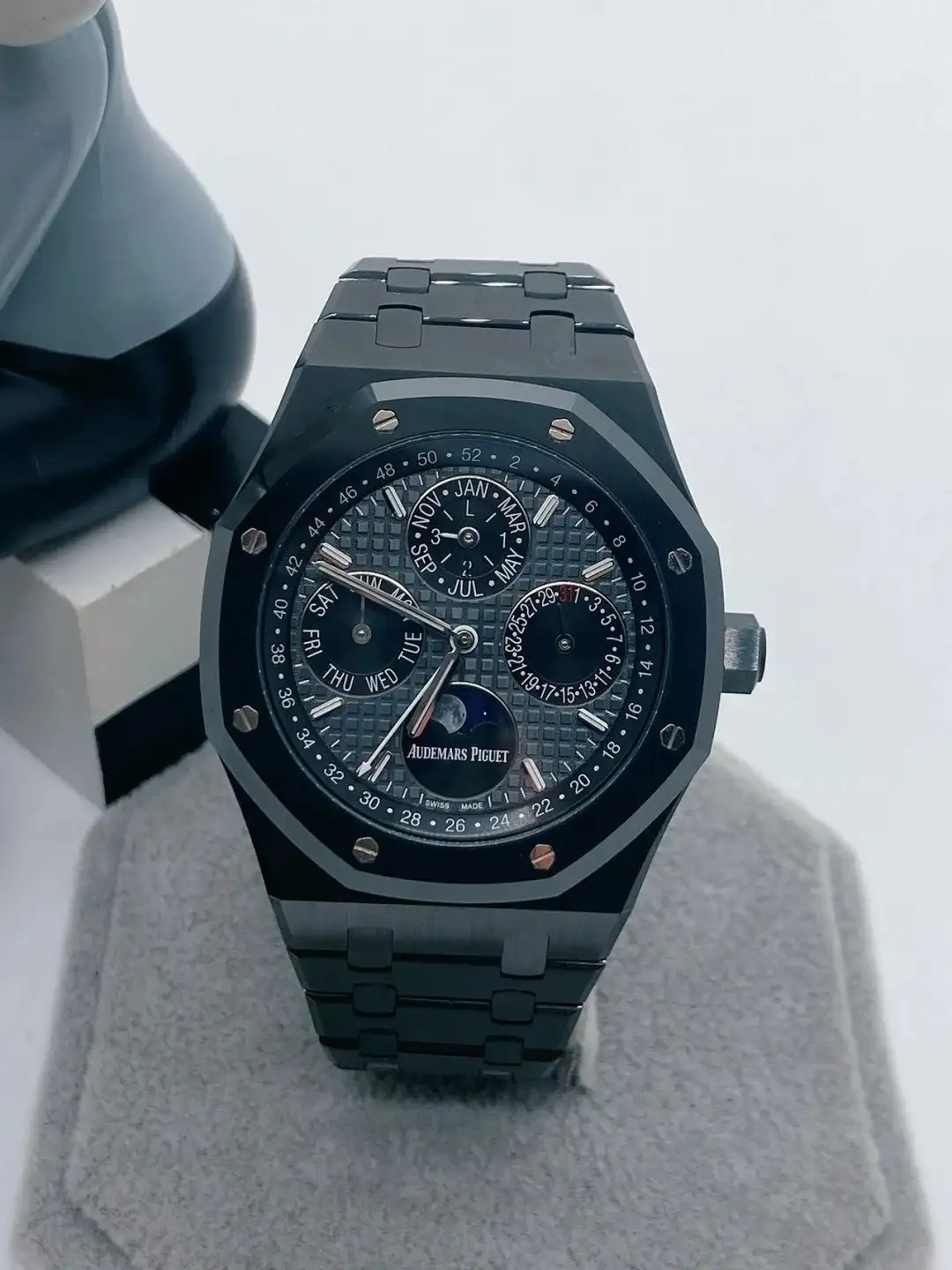 Audemars Piguet Royal Oak Perpetual Calendar Gray 26579CE.OO.1225CE.01 - Bestter Watches