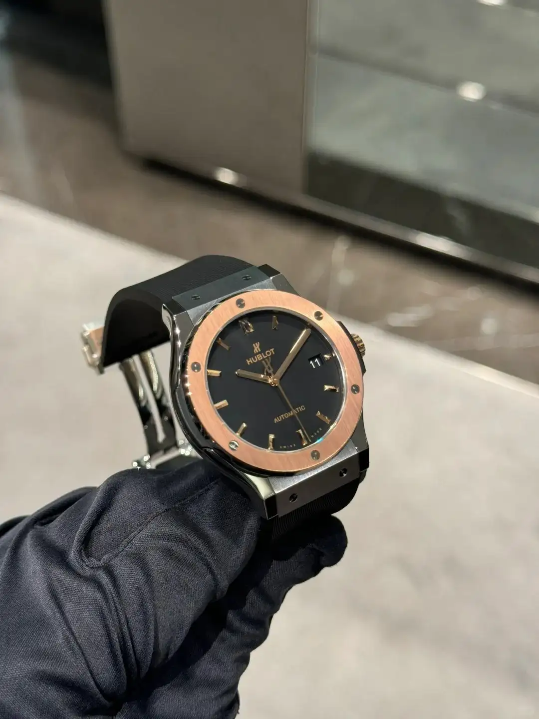 Hublot Classic Fusion Men Automatic Black Rubber Watch 511.NO.1181.RX - Bestter Watches