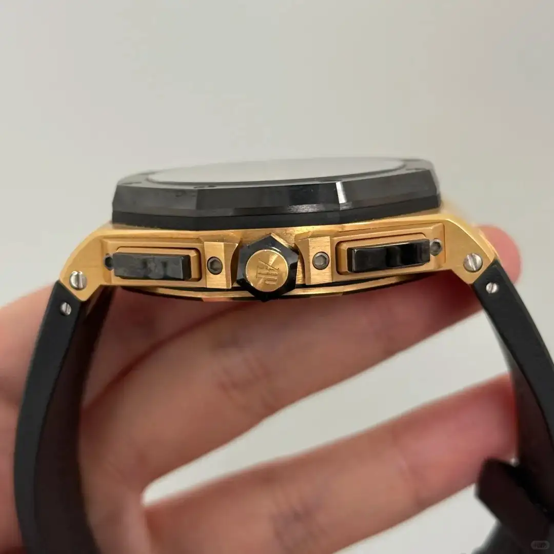 Audemars Piguet Royal Oak Offshore Selfwinding Chronograph Black 26401RO.OO.A002CA.02 - Bestter Watches