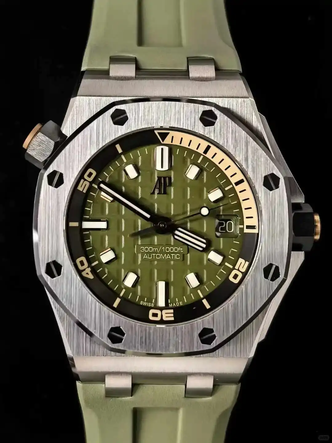 Audemars Piguet Royal Oak Offshore Diver Green 15710ST.OO.A052CA.01 - Bestter Watches