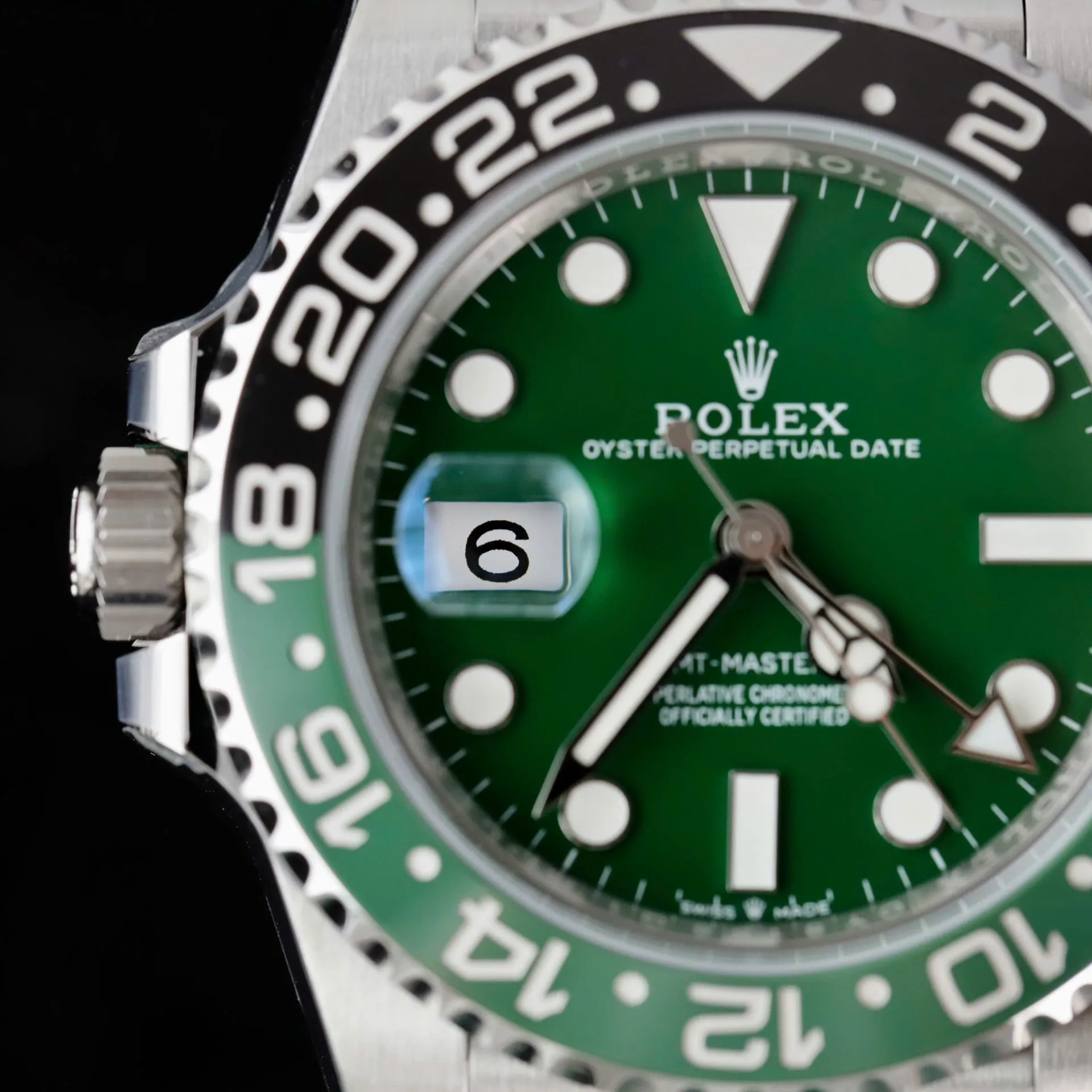 Superclone Rolex GMT-Master II 40 mm 126729VTNR Jubilee “Absinthe” - Bestter Watches