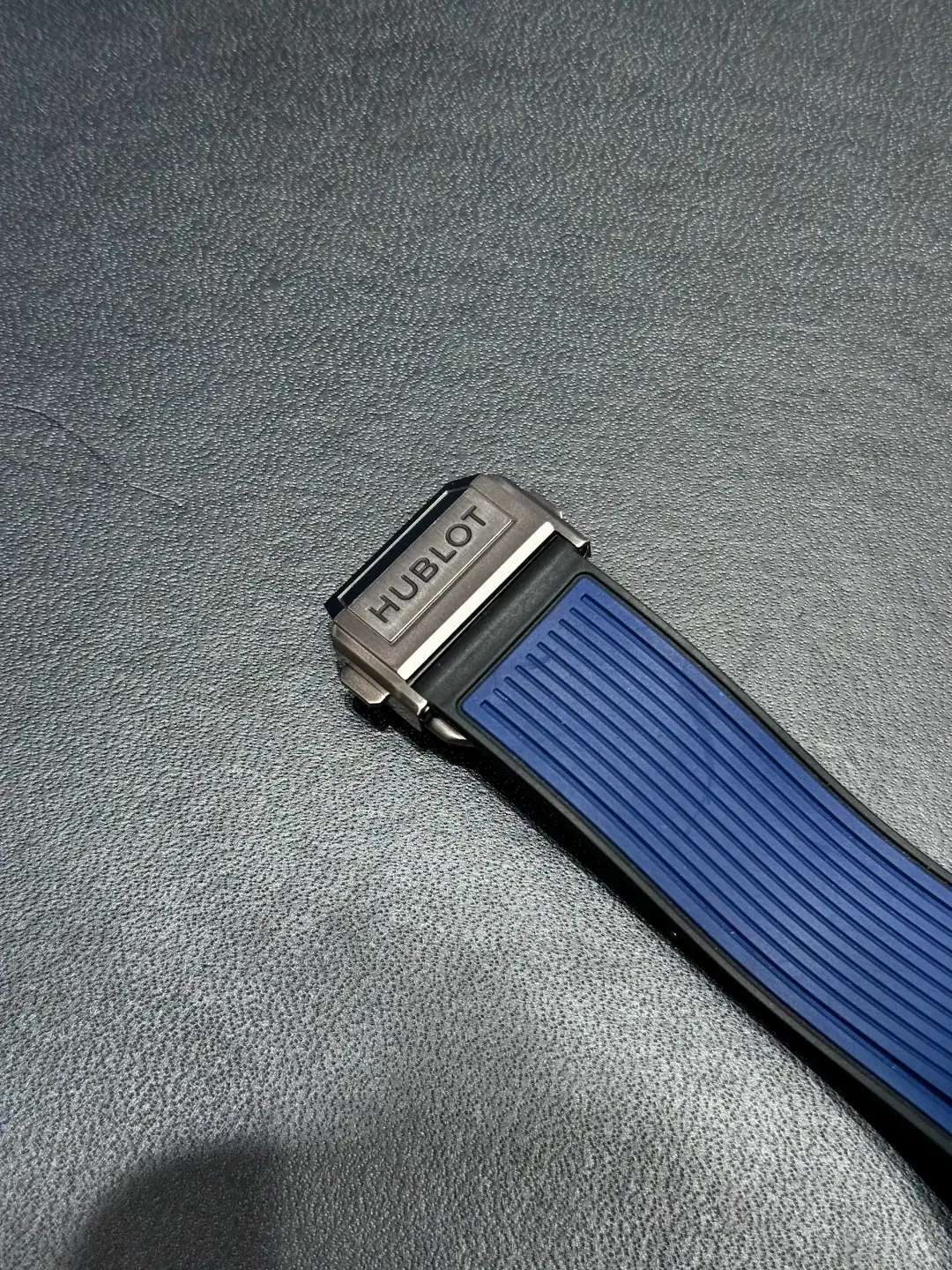 Hublot Spirit Of Big Bang Men Automatic Blue Rubber Watch 641.NX.7170.RX - Bestter Watches