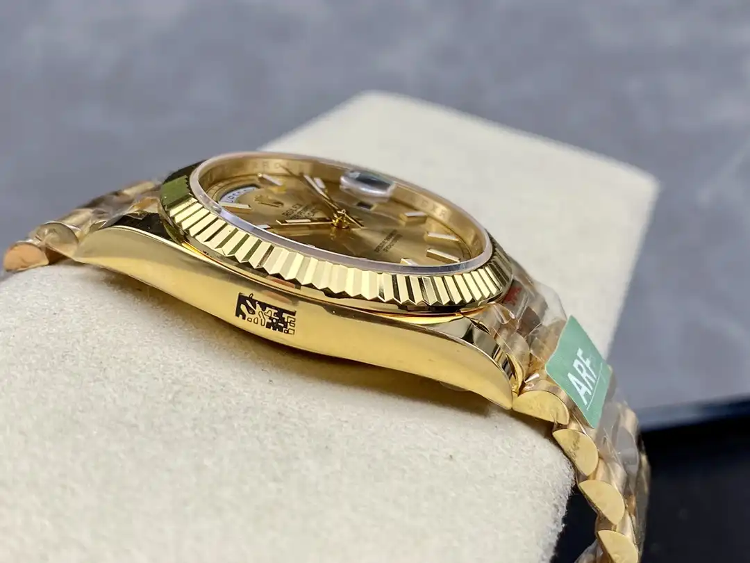 Superclone Rolex Day-Date II 40mm Champagne Dial 228238 - Bestter Watches