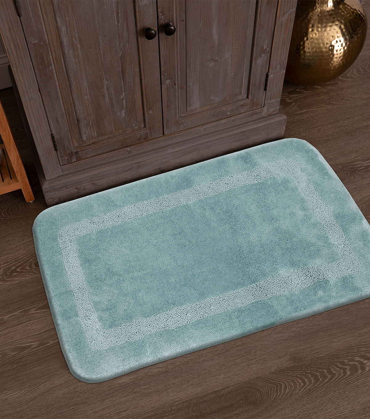Facet Decorative Bath Rug 1' X 2'