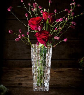 OASIS 9 Bossa Nova Basket Weave Crystal Bud Vase