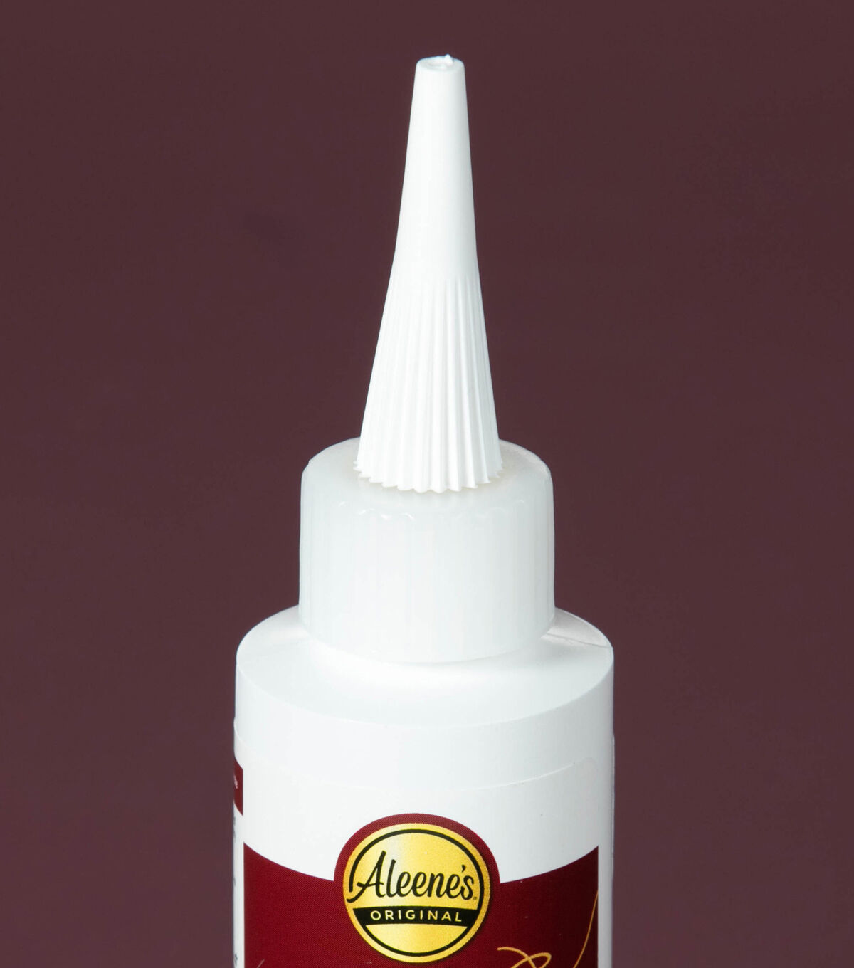 Aleene's Fabric Fusion Needlenose Adhesive 2oz